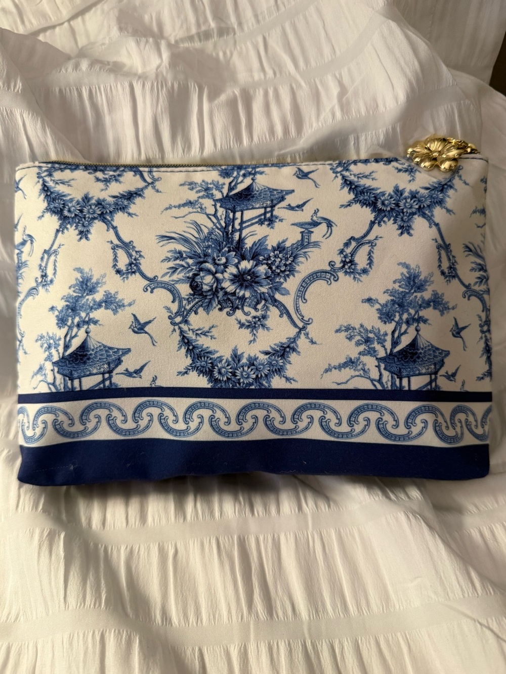 Estée Lauder Blue and White Toile cosmetic bag NWOT